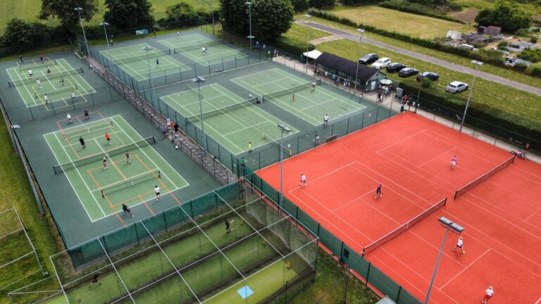 Wargrave Tennis Court Facilities